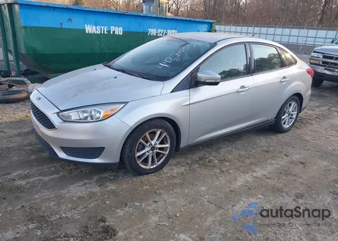 2016 Ford Focus Se z USA, uszkodzony, nr VIN 1FADP3F28GL244257